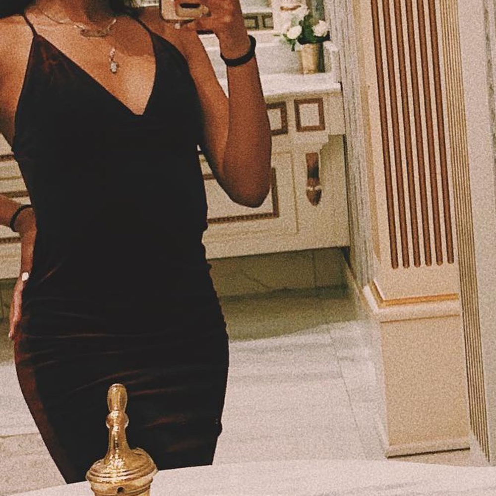 grey dress